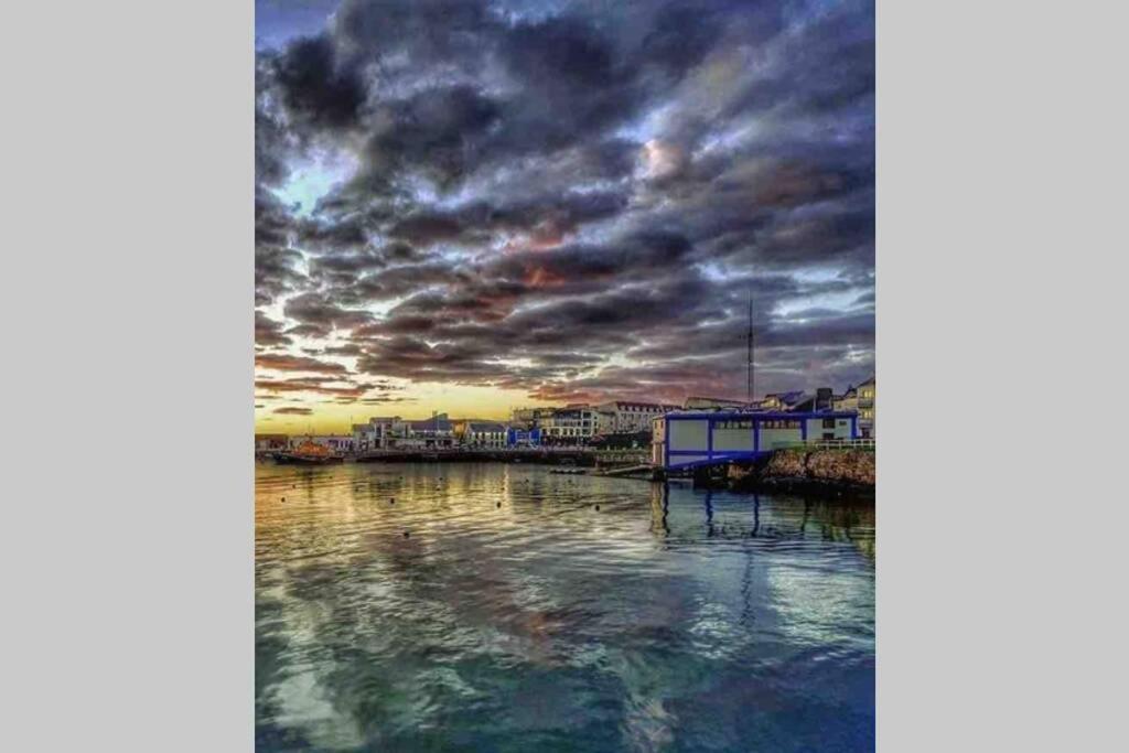 The Loft , Portrush Apartment ภายนอก รูปภาพ